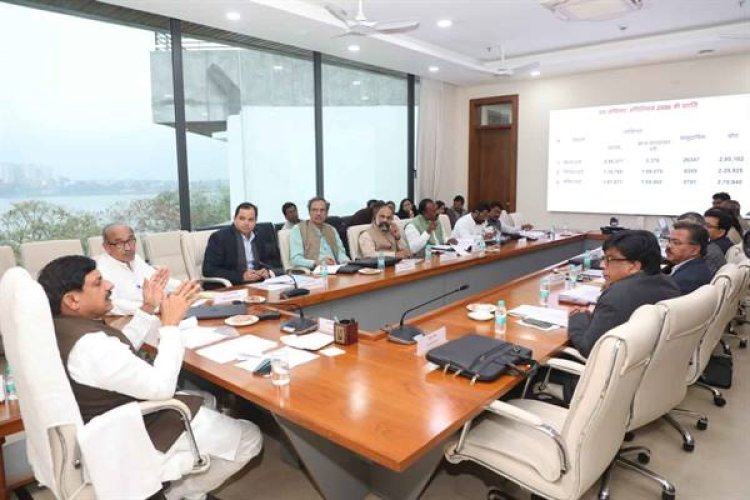 पेसा कानून के समस्त दावों का समय-सीमा में करें निराकरण : मुख्यमंत्री डॉ. यादव