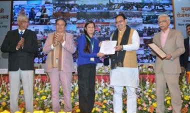 पूर्ववर्ती सरकार की निष्क्रियता से बढ़ा वैकेंसी बैकलॉग, समयबद्ध भर्ती परीक्षाओं का आयोजन हमारी प्रमुख प्राथमिकता: मुख्यमंत्री भजनलाल शर्मा 