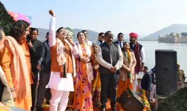 मुख्यमंत्री भजनलाल शर्मा ने पतंग उड़ाकर कर्मशील एवं दानशील बनने का दिया संदेश