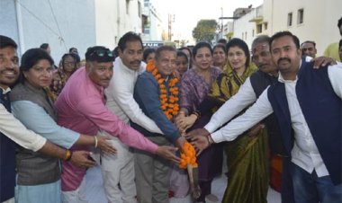 राज्यमंत्री कृष्णा गौर ने गोविंदपुरा क्षेत्र में 1 करोड़ 38 लाख रुपए के विकास कार्यों का भूमि-पूजन किया