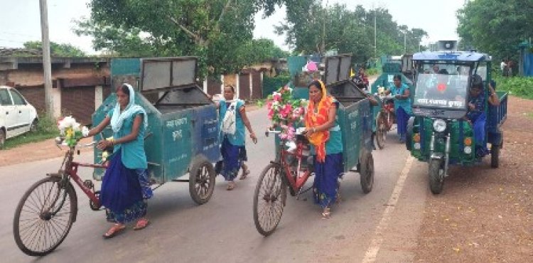 स्वच्छ भारत मिशन : स्वच्छता दीदीयां स्वच्छता के लिए लोगों को कर रही प्रेरित