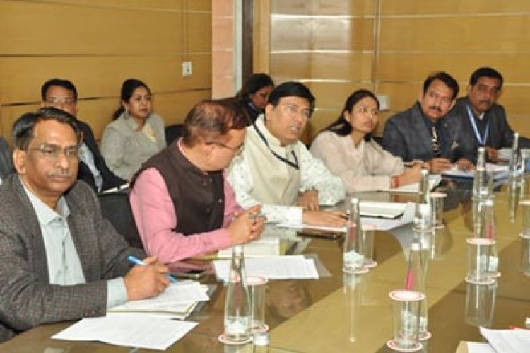 चारा उत्पादन और संग्रहण के लिए संबंधित विभाग परस्पर सहभागिता से काम करें: शासन सचिव, डॉ. समित शर्मा