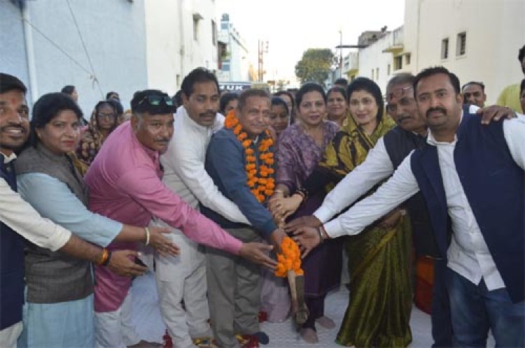 राज्यमंत्री कृष्णा गौर ने गोविंदपुरा क्षेत्र में 1 करोड़ 38 लाख रुपए के विकास कार्यों का भूमि-पूजन किया