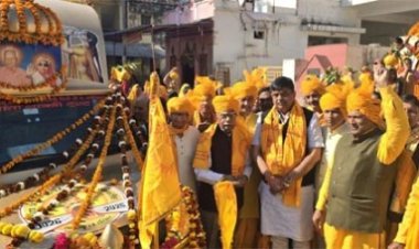 पर्यावरण एवं वन राज्यमंत्री ने ज्योति कलश रथ यात्रा को ध्वज लहराकर किया रवाना
