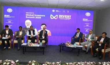 मुख्यमंत्री डॉ. यादव ने ऑटो एक्स-पो में उद्यमियों और स्टार्ट-अप से जुड़े युवाओं से की भेंट
