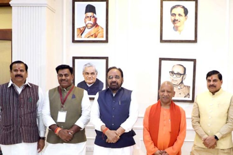 मुख्यमंत्री डॉ. यादव से उत्तर प्रदेश के मुख्यमंत्री योगी ने की सौजन्य भेंट