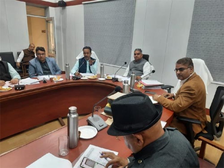 राजफैड की समीक्षा बैठक, किसानों से कृषि जिंस खरीद के लिए पर्याप्त इंतजाम सुनिश्चित करें: सहकारिता मंत्री