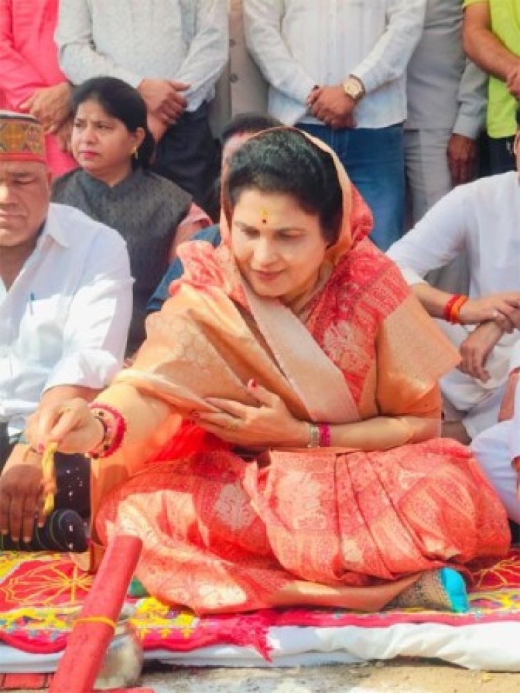 राज्यमंत्री कृष्णा गौर ने भेल क्षेत्र में 3 करोड़ रुपए लागत की सड़कों के डामरीकरण का किया भूमि पूजन