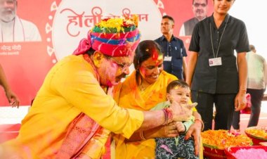 मुख्यमंत्री भजनलाल शर्मा ने आमजन के साथ खेली होली समारोह में लोक कलाकारों ने ब्रज संस्कृति की प्रस्तुति दी