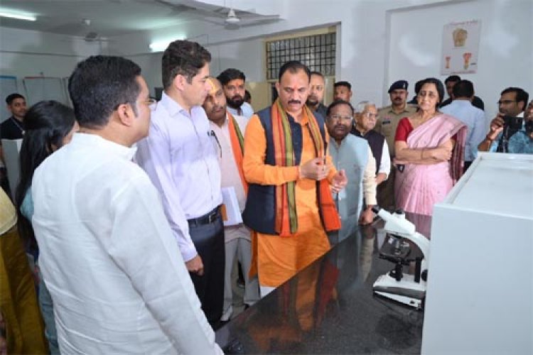 स्वास्थ्य एवं परिवार कल्याण मंत्री जायसवाल ने जिला अस्पताल दुर्ग का निरीक्षण कर स्वास्थ्य सुविधाओं का किया मूल्यांकन