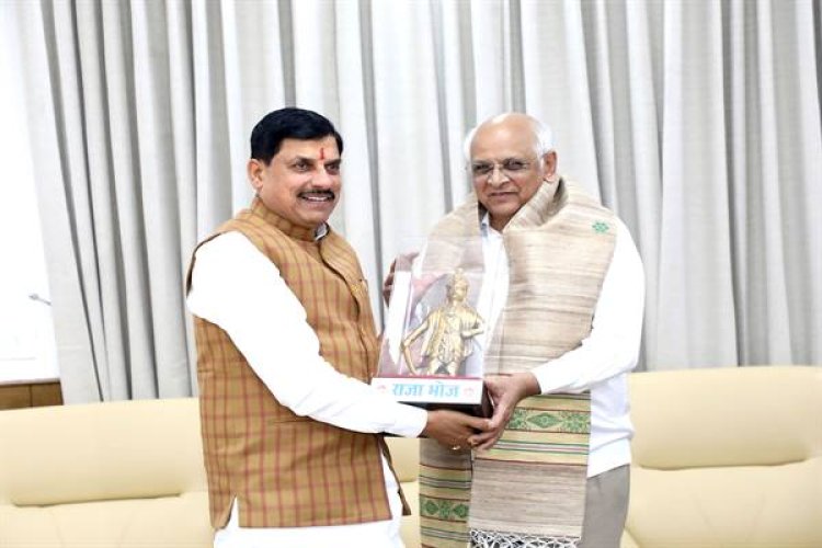 मुख्यमंत्री डॉ. यादव ने सदाकाल गुजरात-भोपाल कार्यक्रम में पधारे गुजरात के मुख्यमंत्री पटेल का किया स्वागत