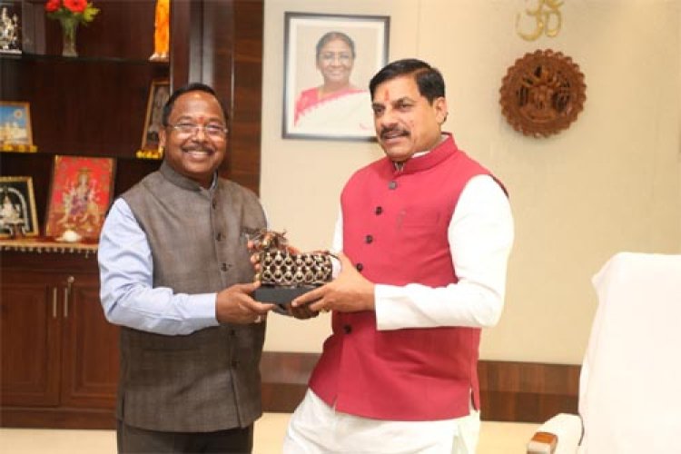 आदिम जाति विकास मंत्री रामविचार नेताम ने मध्यप्रदेश के मुख्यमंत्री डॉ. मोहन यादव से की मुलाकात