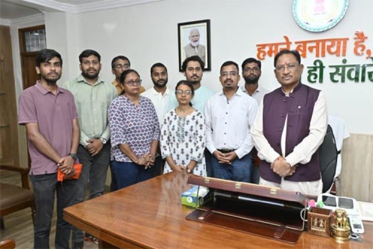 CM साय से सौजन्य मुलाकात के बाद बीएड प्रशिक्षित बर्खास्त सहायक शिक्षकों ने आंदोलन समाप्ति की घोषणा की