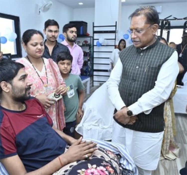 मुख्यमंत्री विष्णु देव साय ने न्यूरो स्पाइन रिहैबिलिटेशन सेंटर का किया शुभारंभ