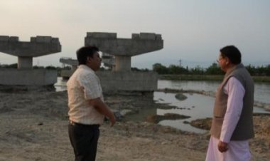 मुख्यमंत्री ने किया भारत नेपाल सीमा पर निर्माणाधीन मार्ग का निरीक्षण