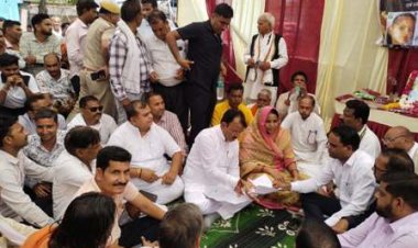उप मुख्यमंत्री ने दुर्घटना पीड़ितों के परिजनों को बंधाया ढांढस