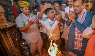मुख्यमंत्री भजनलाल शर्मा ने करणी माता मंदिर में किए दर्शन -प्रदेश के विकास और आमजन की खुशहाली की कामना