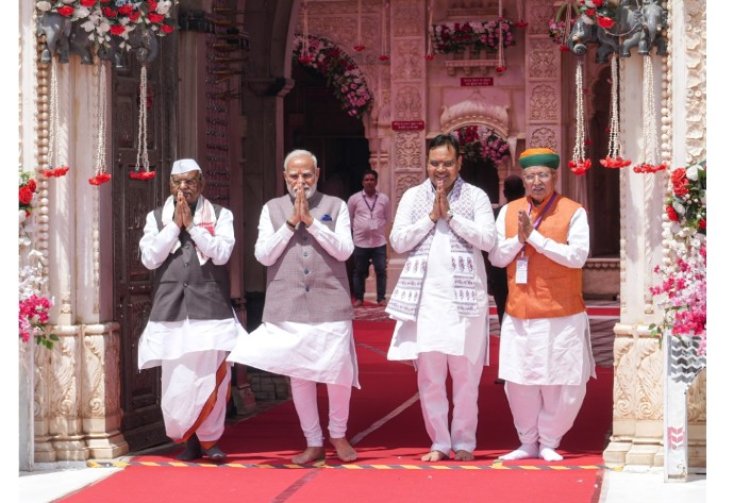 PM मोदी ने देशनोक में करणी माता मन्दिर में किए दर्शन 