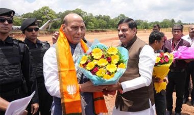 मुख्यमंत्री डॉ. यादव ने केन्द्रीय रक्षा मंत्री सिंह का पचमढ़ी में किया आत्मीय स्वागत