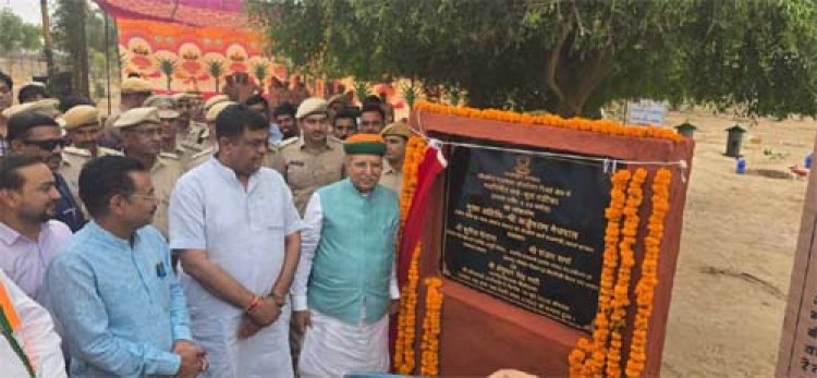 गिद्ध संरक्षण की दृष्टि से महत्वपूर्ण स्थान है जोड़बीड़, यहां वल्चर ब्रीडिंग सेंटर की स्थापना के होंगे प्रयास: केंद्रीय विधि एवं न्याय मंत्री