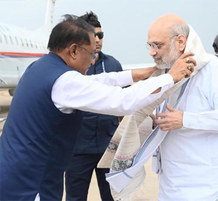 केंद्रीय गृह मंत्री अमित शाह का CM साय ने स्वामी विवेकानंद एयरपोर्ट पर किया स्वागत