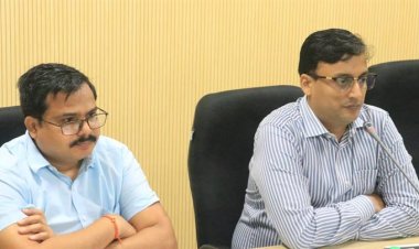 लंबित आवेदनो व अभियानो के कलेक्टर अंशुल गुप्ता ने क्रियान्वयन की समीक्षा