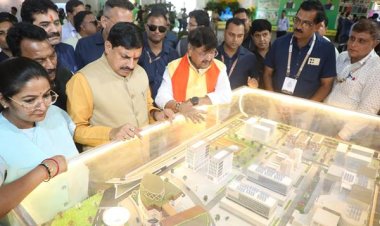 मध्यप्रदेश ग्रोथ कॉन्क्लेव-2025: मुख्यमंत्री डॉ. यादव ने किया "कल के शहरों का निर्माण" प्रदर्शनी का उद्घाटन