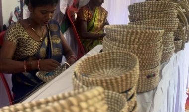 ग्रामीण अर्थव्यवस्था में सकारात्मक बदलाव ला रहीं है समूह की दीदियां