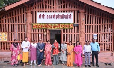 बस्तर प्रवास पर दंतेवाड़ा पहुंची मंत्री लक्ष्मी राजवाड़े, मां दंतेश्वरी के किए दर्शन