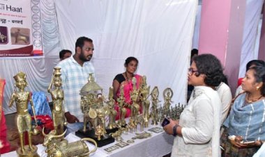 कोंडागांव में ‘आकांक्षा हाट’ का शुभारंभ, आकांक्षी जिला में कोंडागांव जिले को मिला है गोल्ड मैडल 