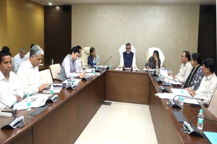 पौधरोपण एवं उनके संरक्षण के लिए कार्ययोजना बनाएं : मंत्री पटेल