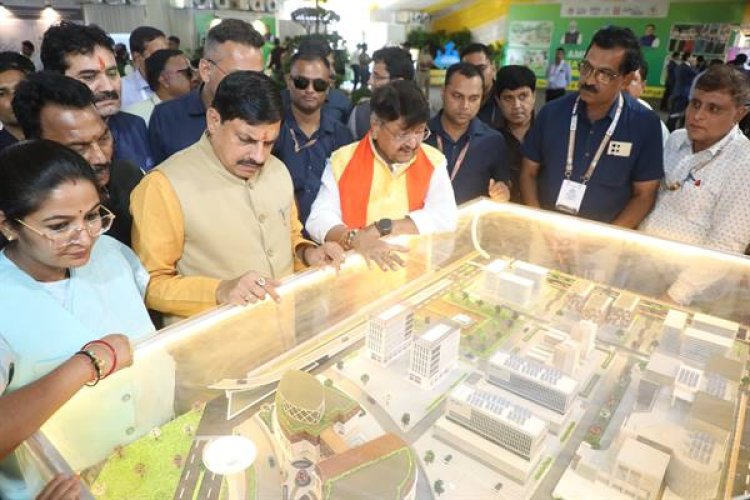 मध्यप्रदेश ग्रोथ कॉन्क्लेव-2025: मुख्यमंत्री डॉ. यादव ने किया "कल के शहरों का निर्माण" प्रदर्शनी का उद्घाटन