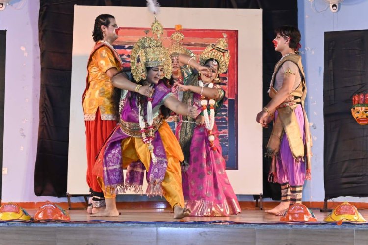 श्रावण मास में जिस प्रकार धरती को मेघराज सिंचित करते हैं आपने यहां के कला प्रेमियों को सिंचित किया - सोमेश मिश्रा