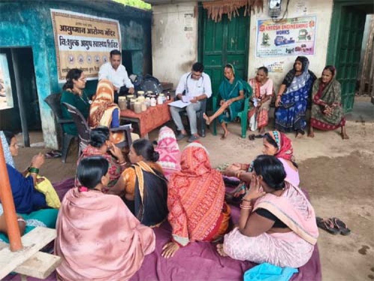 गांव-गांव लगाए जा रहे आयुर्वेद शिविर 327 मरीजों को मिला अब तक निःशुल्क उपचार