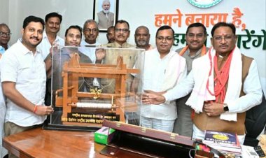 मुख्यमंत्री विष्णु देव साय से बुनकर समाज के प्रतिनिधिमंडल ने की सौजन्य भेंट