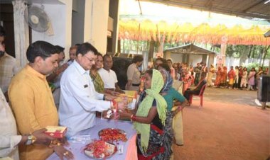 कोरबा में मंत्री लखन लाल देवांगन को 10 हज़ार से अधिक बहनों ने बाँधी स्नेह की डोर