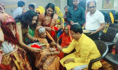 कलेक्टर अंशुल गुप्ता ने वृद्धाश्रम, जेल और ब्रह्माकुमारी संस्थान में पहुंचकर बंधवाई राखी