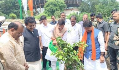पर्यावरण संरक्षण के लिए इंदौर काम कर सकता है तो देश के अन्य शहर क्यों नहीं : रक्षा राज्य मंत्री सेठ