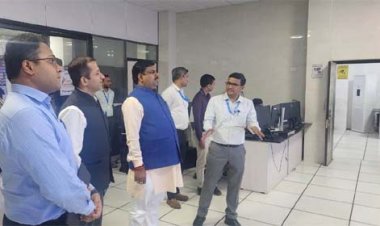 शिक्षा मंत्री गजेन्द्र यादव का गुजरात दौरा, आधुनिक तकनीक से सशक्त होगी छत्तीसगढ़ की शिक्षा व्यवस्था