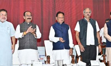मुख्यमंत्री विष्णु देव साय नगरीय प्रशासन विभाग के स्वच्छता, आवास और लोक कल्याण उत्सव में हुए शामिल