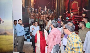 शहीद वीर नारायण सिंह संग्रहालय के निर्माण कार्य का प्रमुख सचिव सोनमणि बोरा द्वारा निरीक्षण