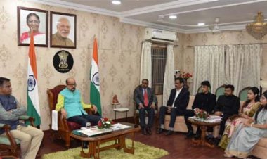 मानवीय संवेदनाओं के साथ कार्य करें:  डेका