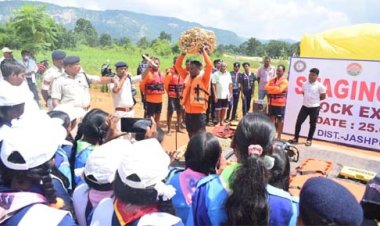 मयाली नेचर कैंप एवं ईब नदी पर बाढ़ आपदा से बचाव एवं राहत कार्यों के मॉक ड्रिल का हुआ आयोजन