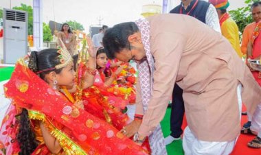 मुख्यमंत्री का जैतारण दौरा: मुख्यमंत्री भजनलाल शर्मा ने शारदीय नवरात्र पर कन्या पूजन की परम्परा का किया पालन