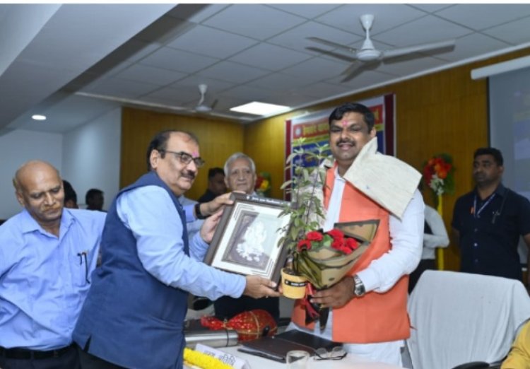 राष्ट्रीय खेल दिवस पर मंत्री गजेन्द्र यादव ने किया खिलाड़ियों का सम्मान