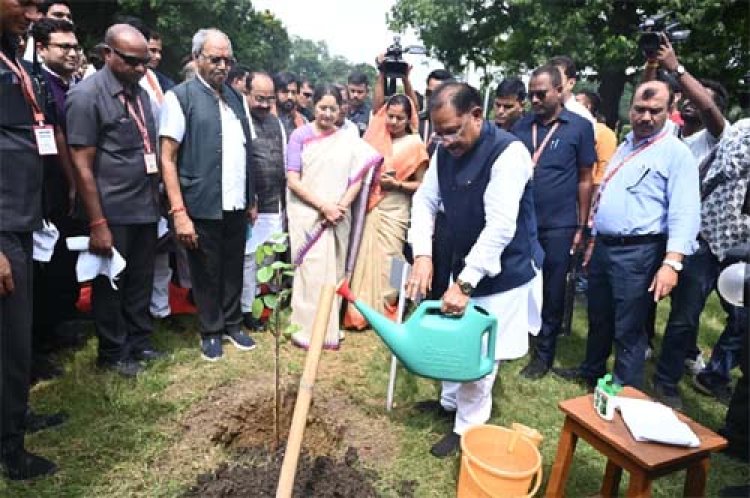 प्रधानमंत्री मोदी के जन्म दिवस पर स्वस्थ्य नारी-सशक्त परिवार योजना का देशव्यापी शुभारंभ 
