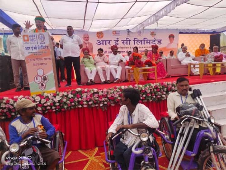 पंडित दीनदयाल उपाध्याय के अन्त्योदय के सिद्धांतों का अनुसरण कर अंतिम छोर तक बैठे व्यक्ति को राहत पहुंचा रही केंद्र सरकार: केंद्रीय विधि एवं न्याय मंत्री