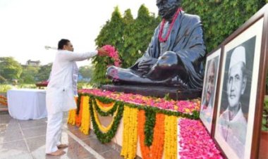 मुख्यमंत्री भजनलाल शर्मा ने राष्ट्रपिता महात्मा गांधी एवं पूर्व प्रधानमंत्री स्व. लाल बहादुर शास्त्री की जयंती पर अर्पित की पुष्पांजलि
