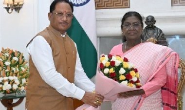 मुख्यमंत्री विष्णुदेव साय ने नई दिल्ली में राष्ट्रपति द्रौपदी मुर्मू से की सौजन्य भेंट