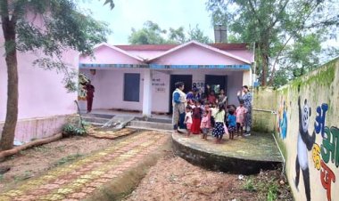 आंगनबाड़ी केंद्रों की बदली तस्वीर खेलते-खिलखिलाते नन्हे कदमों से संवर रहा भविष्य